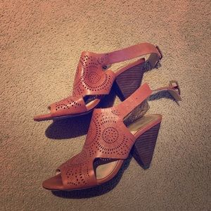 Vince Camuto chestnut laser cut sling backs 5.5